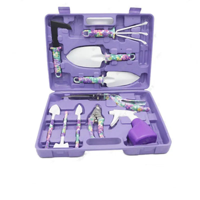 Overzicht van de 10-delige tuingereedschapset, essentiële tools voor diverse tuinklussen en aanplant.