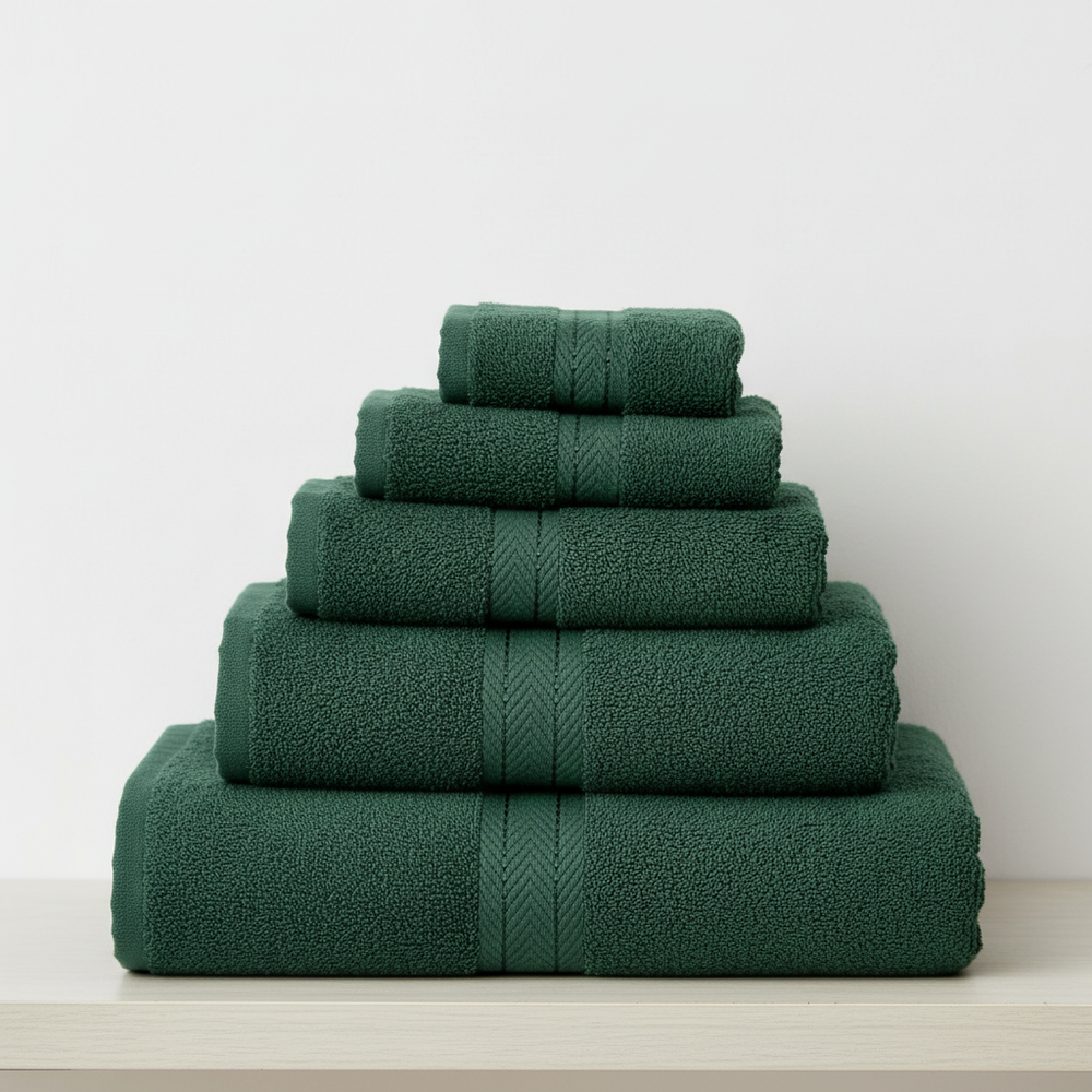 Luxe 10-delige badtextiel set, wit, gemaakt van 450gsm zacht en super absorberend katoen.