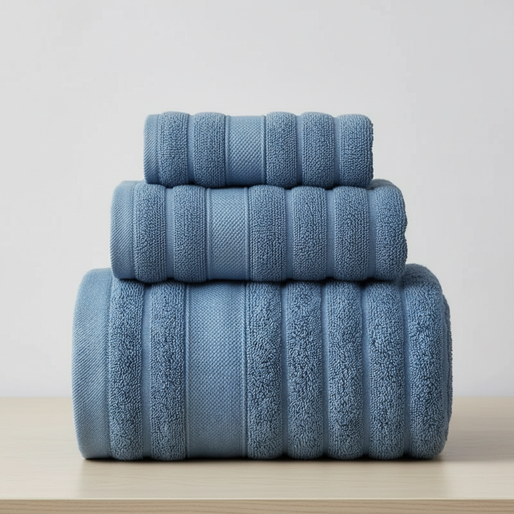Detailopname van de zachte, pluizige 100% katoenen frotté van de CottonDream handdoekenset, hoogwaardig.