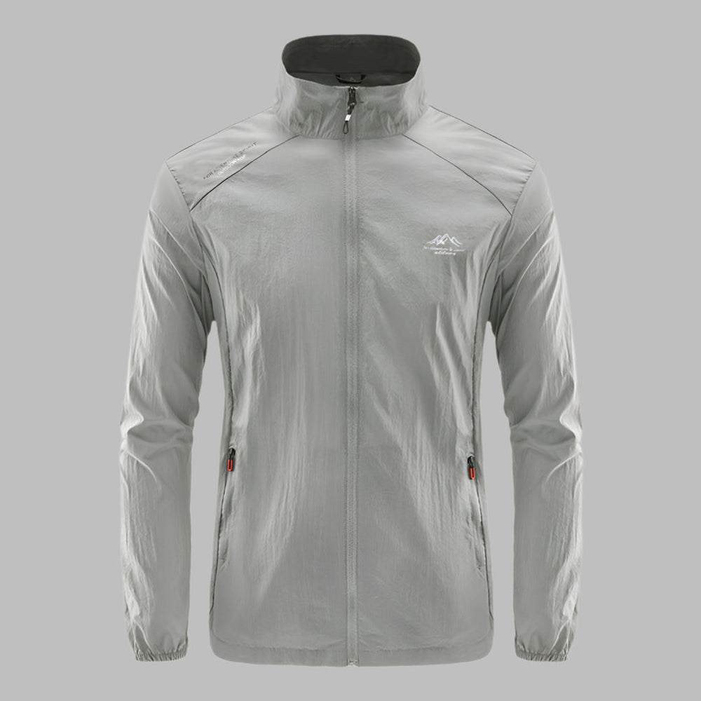 Heren zomerjas, winddicht en waterafstotend, ideaal voor buiten. Comfortabel en ademend voor warme dagen.