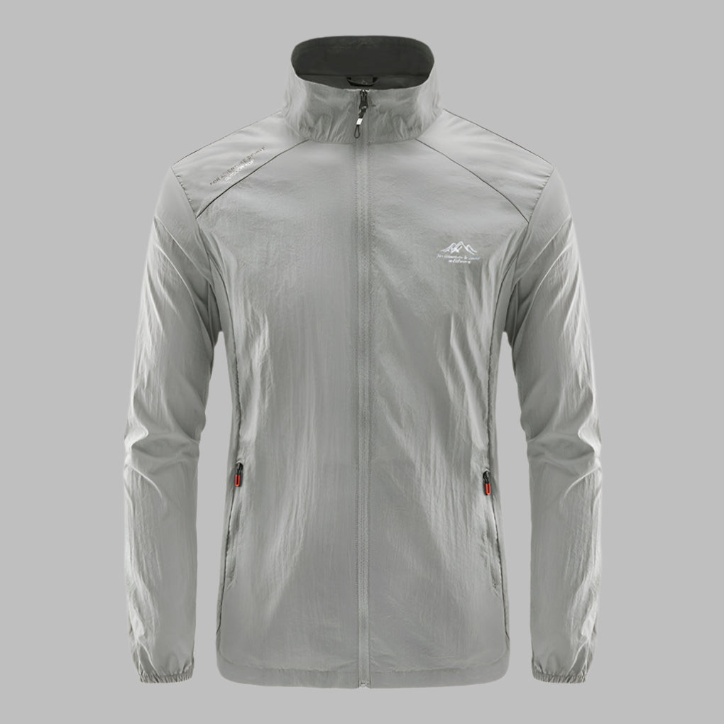 Heren zomerjas, winddicht en waterafstotend, ideaal voor buiten. Comfortabel en ademend voor warme dagen.