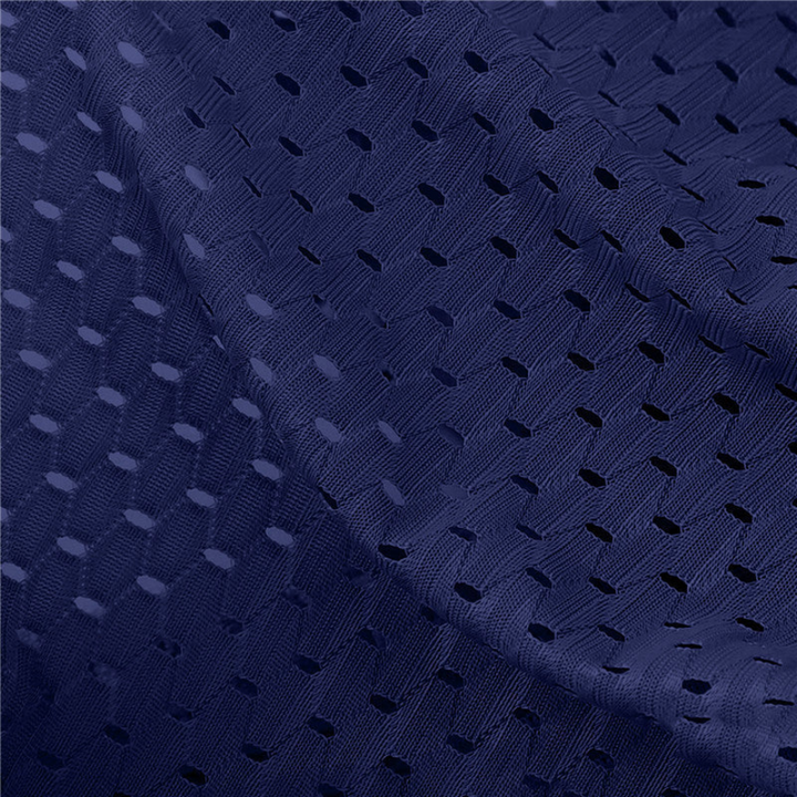Detailopname van de ademende stof van de heren boxershorts in verschillende kleuren.
