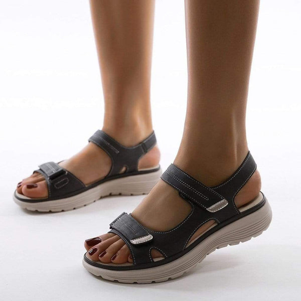 Zwarte Rianne dames sandalen met comfortabele dikke zool