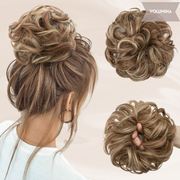 Mooi gekruld haarstukje voor een volle messy bun