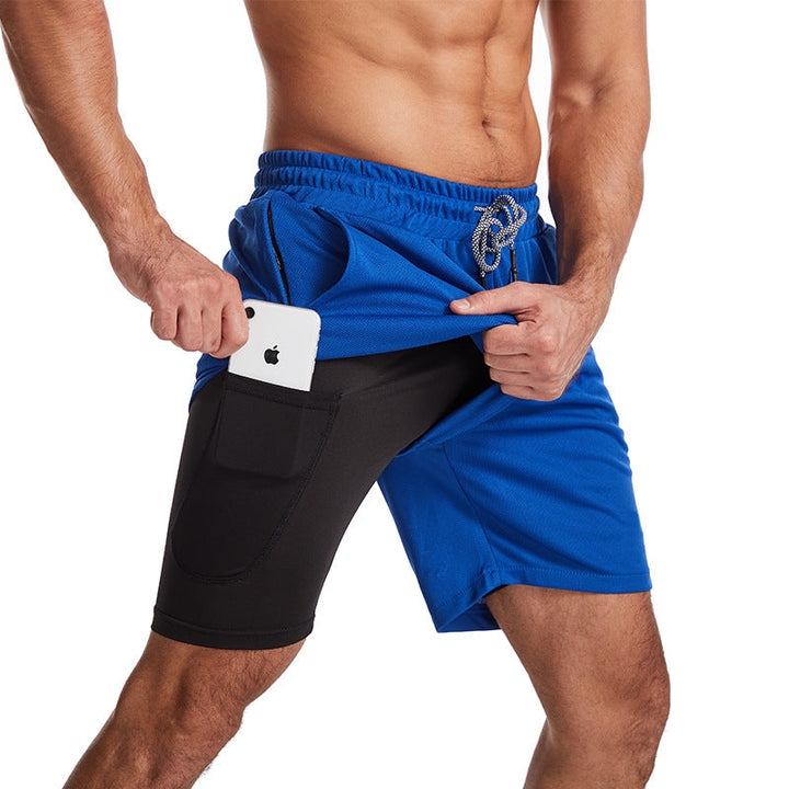 Zomerse herenmode outfit met een comfortabele en flexibele zwemshort