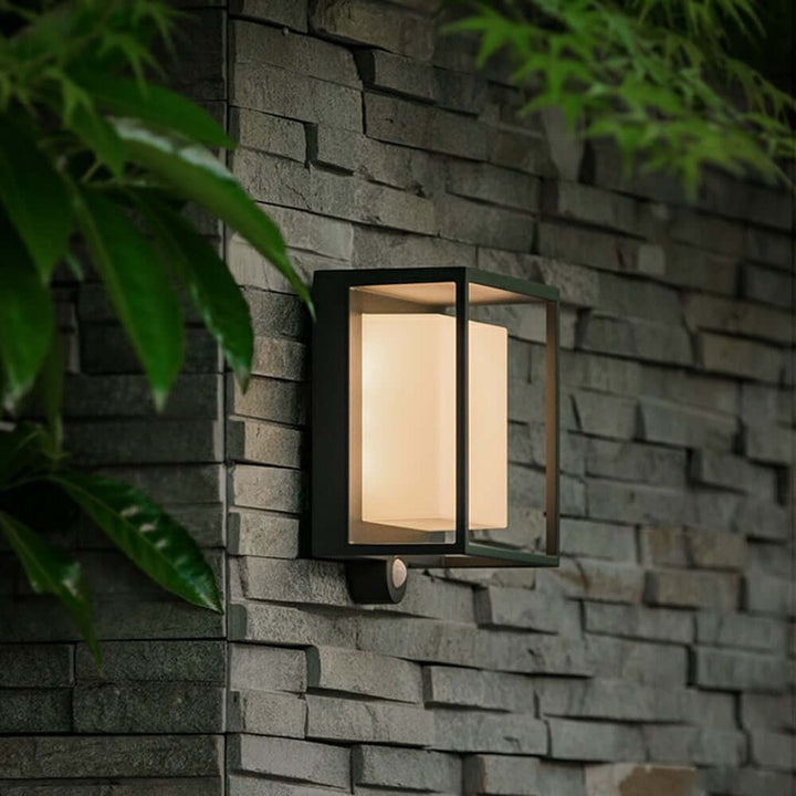 Moderne Buitenwandlamp met Zonne-energie & Sensor