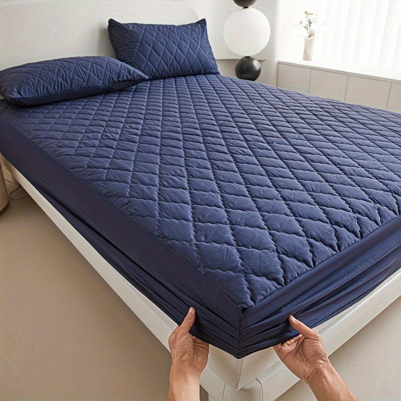 Detail van de stevige elastische rand rondom de waterdichte hoes