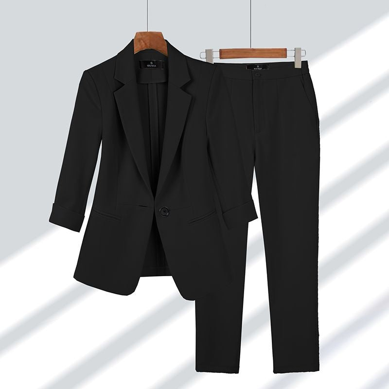 Zakelijk damespak set 'Olivia' met comfortabel colbert en pantalon, ideaal als kantooroutfit.