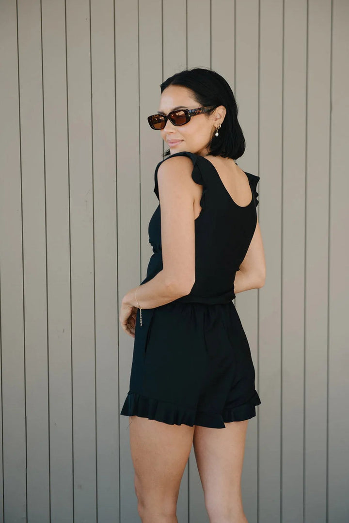 Comfortabel dames badpak met elegante details voor op het strand