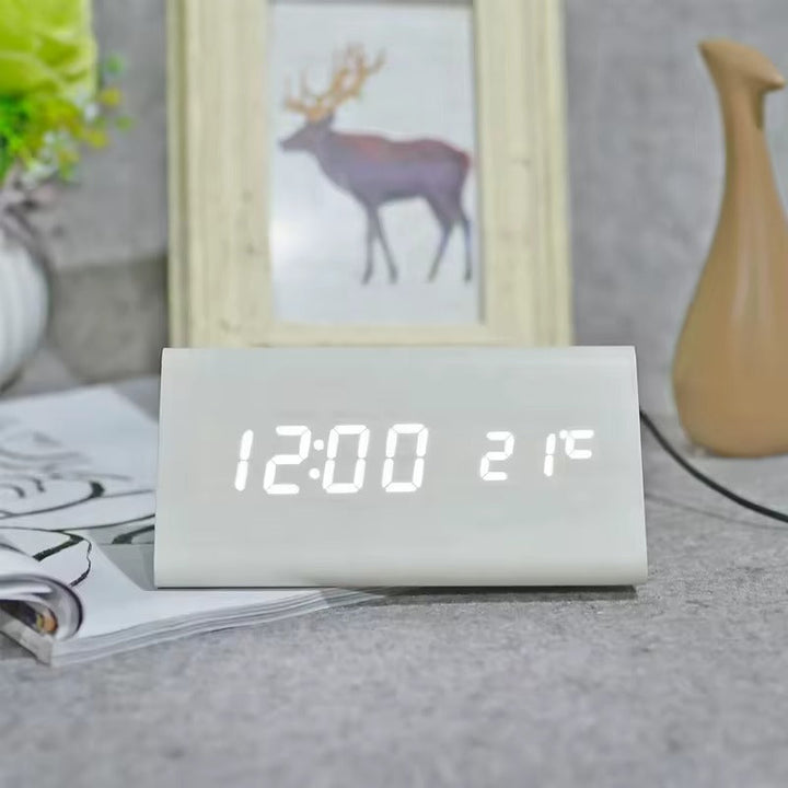Moderne Digitale Wekker met Houtlook LED Display en Spraakbesturing