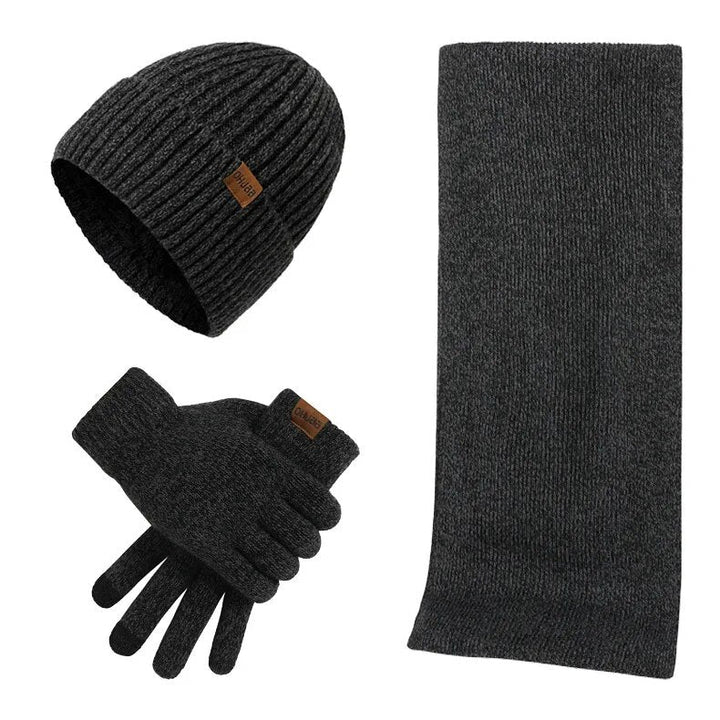 Overzicht van de complete heren winterset, klaar om gedragen te worden.