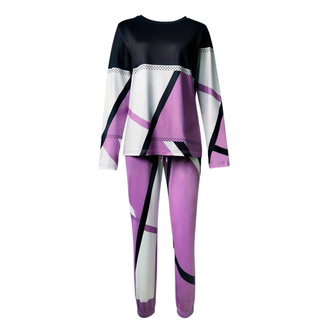 Opgevouwen dames tweedelige set Sophie: comfortabele trui en lange broek, klaar om te dragen.