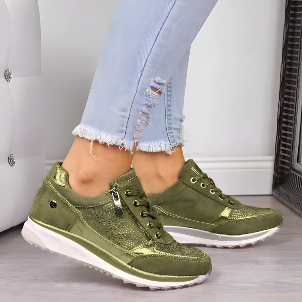 Stijlvolle blauwe dames wandelsneakers; comfortabel, casual en orthopedisch, ideaal voor dagelijkse ondersteuning.