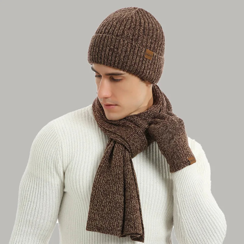 Warme zwarte muts voor heren, gebreid en comfortabel, essentiële winteraccessoire.
