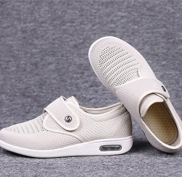 Dames Anika diabetische schoenen met brede pasvorm voor optimaal comfort bij gevoelige of gezwollen voeten.
