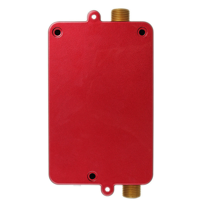 Duurzame tankloze boiler van Aurora Wonen, biedt direct warm water voor badkamer en keuken.