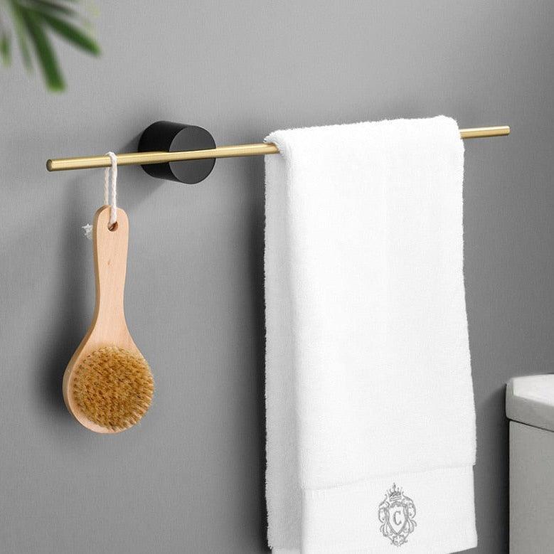 Design handdoekhouder wandbevestiging, ideaal voor opbergen in moderne badkamers.