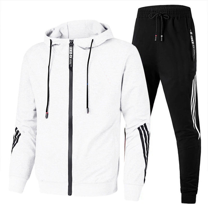 Stijlvol sportief herenpak, perfect voor een comfortabele look tijdens training of ontspanning. Casual chic.