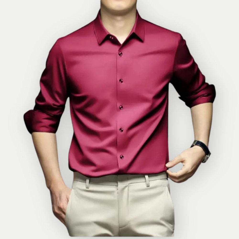 Stijlvol herenoverhemd in slim fit, wit. Kreukvrij en strijkvrij comfort voor zakelijke kleding en casual.