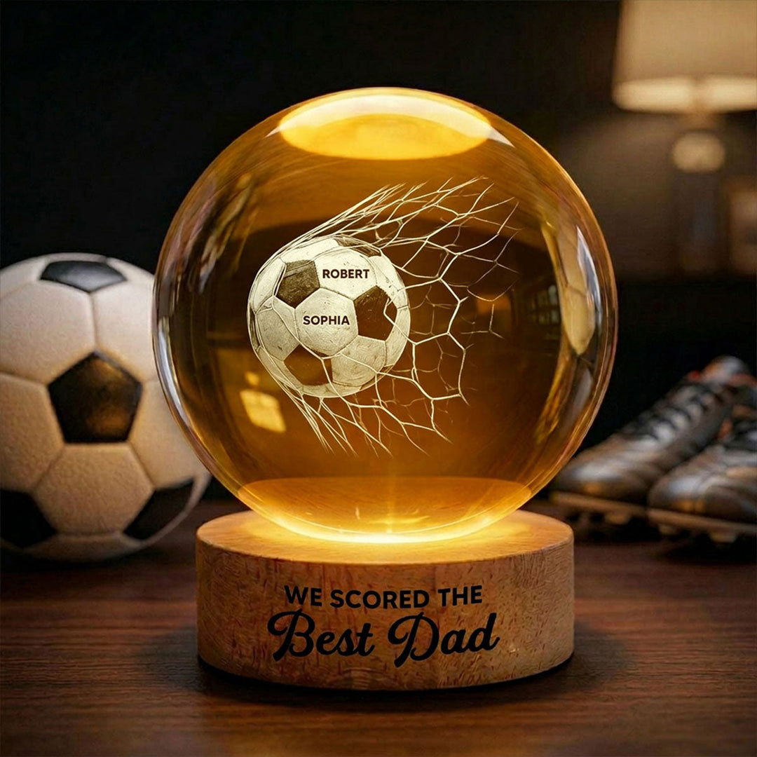 Gepersonaliseerde kristallen nachtlamp voor voetbal papa met unieke 3D gravure, perfect vaderdag cadeau.