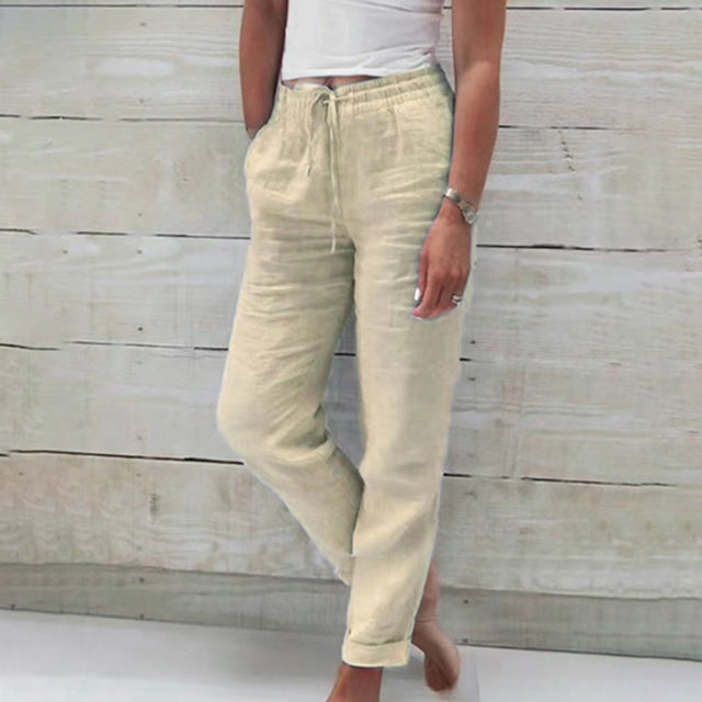 Luchtige dames zomerbroek in casual stijl getoond vanuit een andere hoek