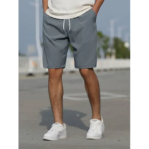 Zijaanzicht van de heren zomer short met hoge taille