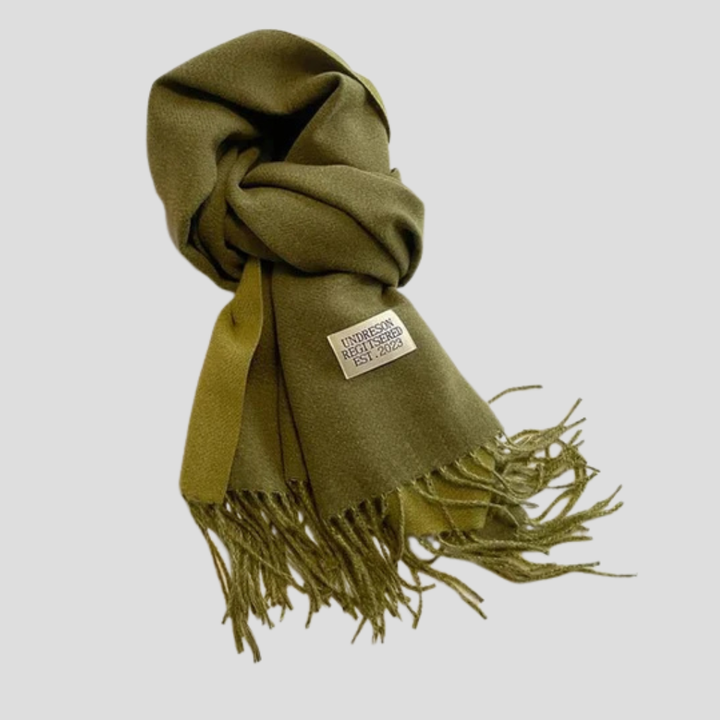 Zachte winteraccessoire in trendy kleur