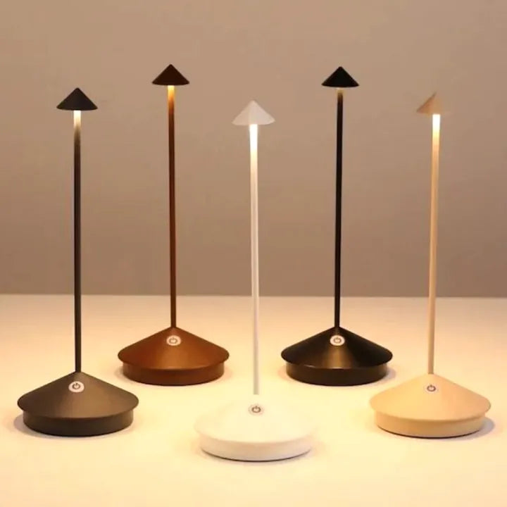Moderne draadloze LED tafellamp, dimbaar sfeerlicht voor binnen en buiten.