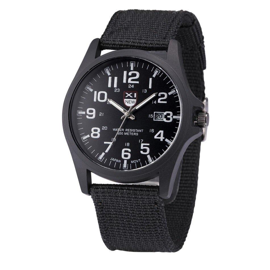 Modern tactisch herenhorloge met helder LED-licht, waterdicht en schokbestendig, geschikt voor elke uitdaging.