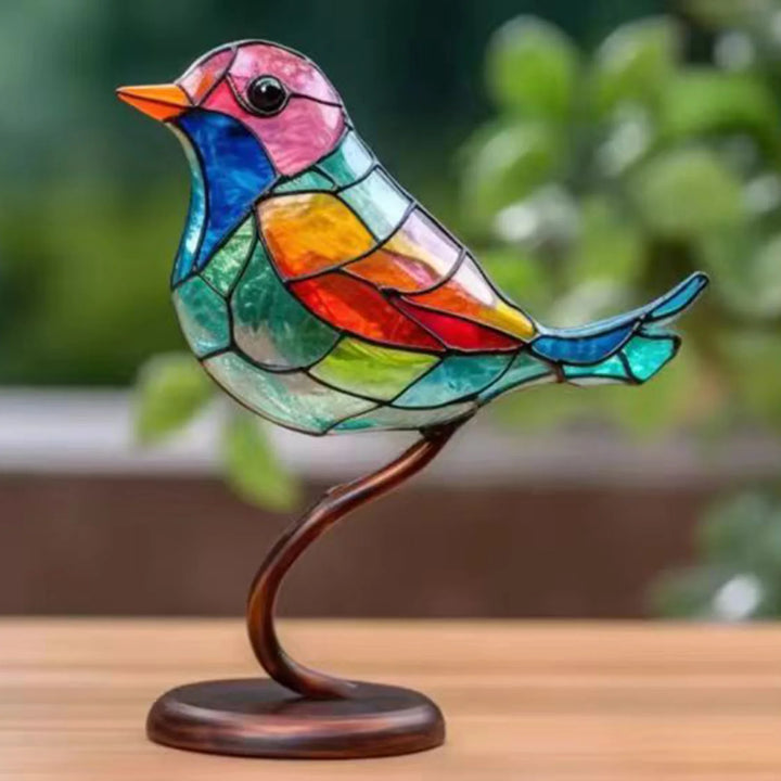 Close-up van de enkele kleurrijke acrylvogel op een gebogen tak (Stijl 1).