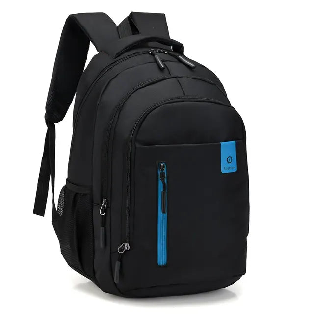 Robuuste rode unisex rugzak (20-35L), waterdicht, geschikt als laptoptas en voor outdoor avonturen.