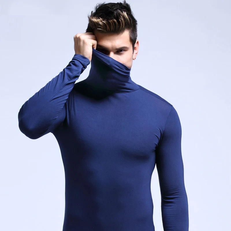 Heren thermo ondershirt met hoge kraag. Ideaal voor warmte en comfort in de winter en tijdens sport.