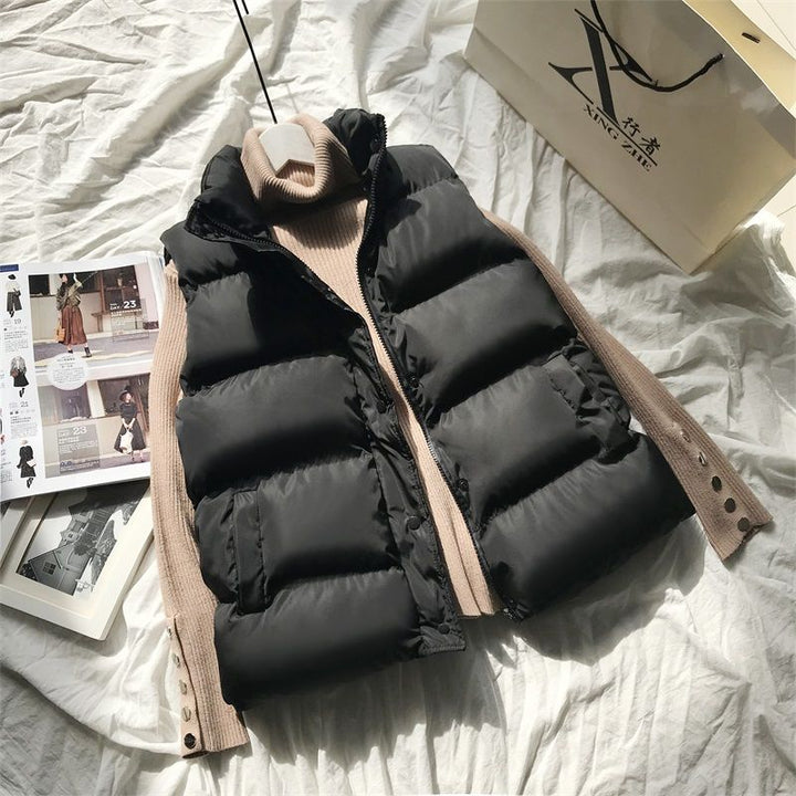 Zwarte dames bodywarmer Bo, warm & stijlvol voor lente/herfst. Perfect als mouwloos vest of outdoor kleding.