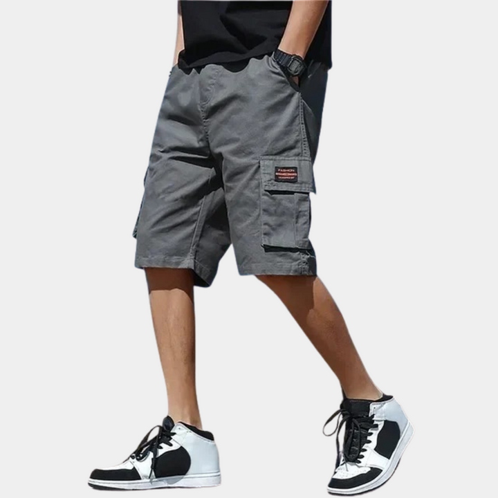 Comfortabele heren cargo shorts, casual zomershorts met elastische tailleband. Praktische korte broek voor heren.