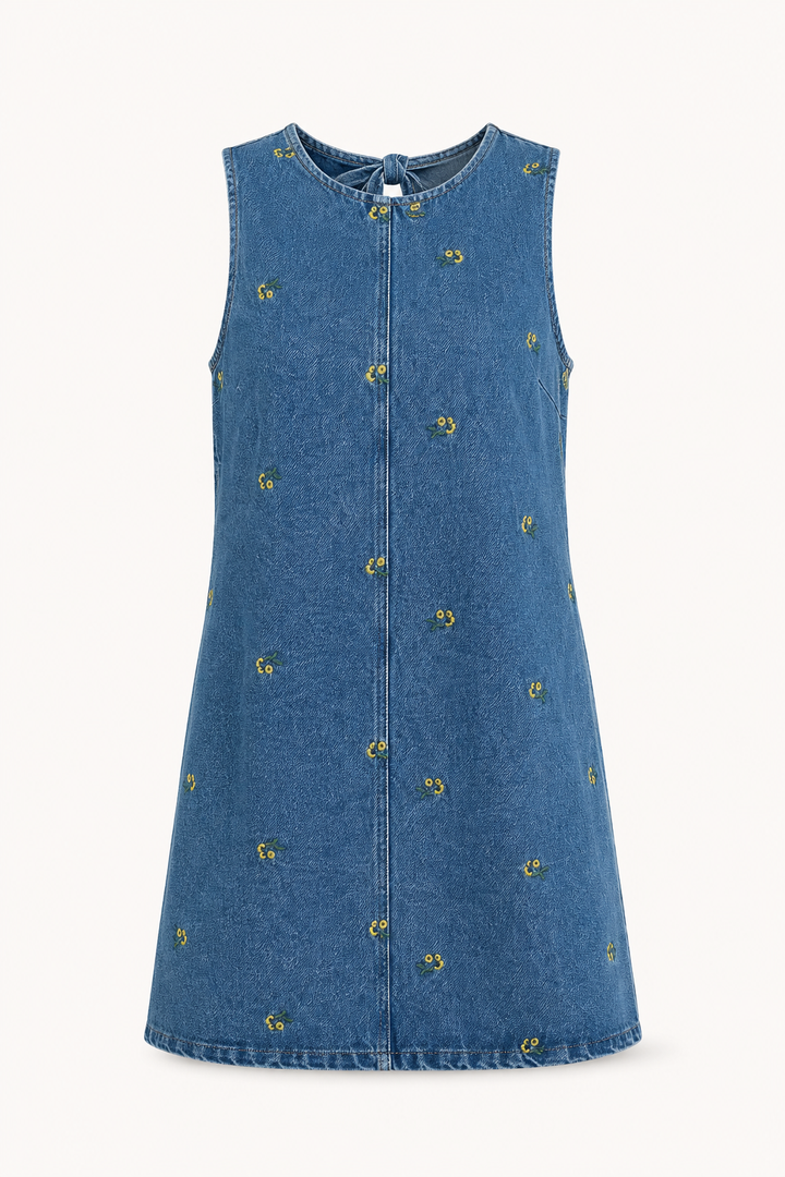 Stijlvolle blauwe mouwloze zomerjurk voor dames; comfortabele casual kleding voor warme dagen.