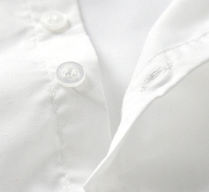Detail van de broek uit de jongens combiset. Zachte en comfortabele stof voor actieve peuters.