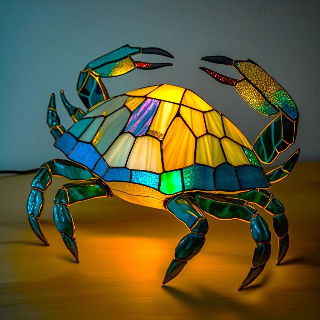 Gedetailleerde glasinlood dierenlamp, verlichte kunst met sfeervolle uitstraling voor uw interieur.