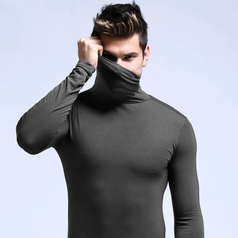 Warm heren thermo ondershirt met lange mouwen en hoge col voor optimale bescherming tegen koude winterdagen.