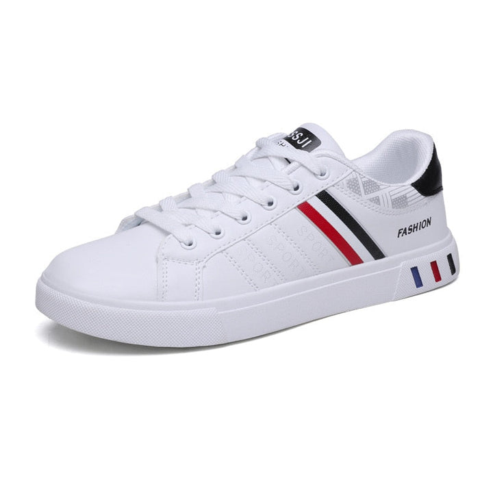 Sportieve Sean sneakers in beweging, trendy herenschoenen geschikt voor diverse activiteiten.