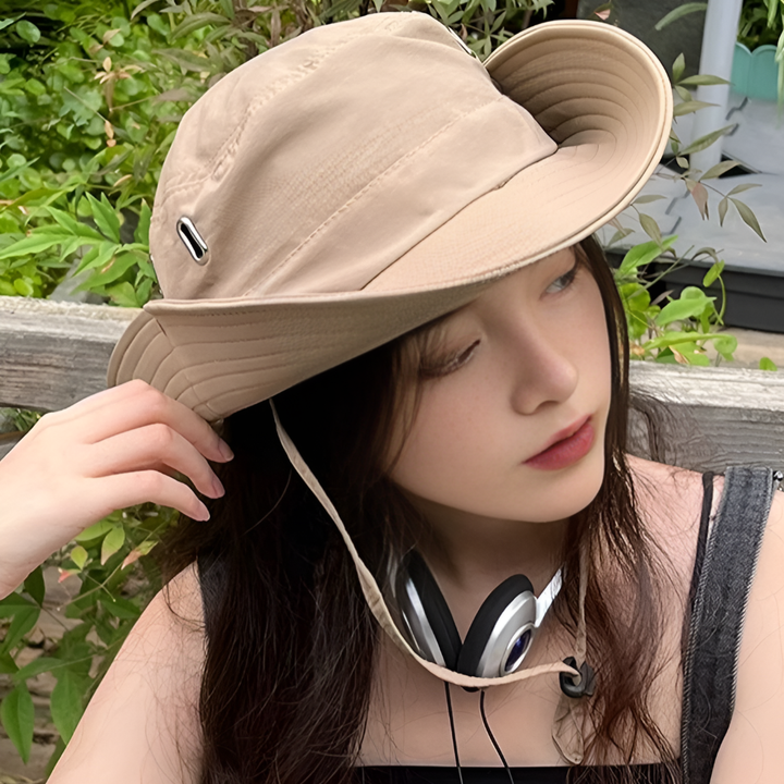 Outdoor zonnehoed voor wandelen, strand of reizen. Deze unisex hoofddeksel biedt optimale bescherming tegen de zon.