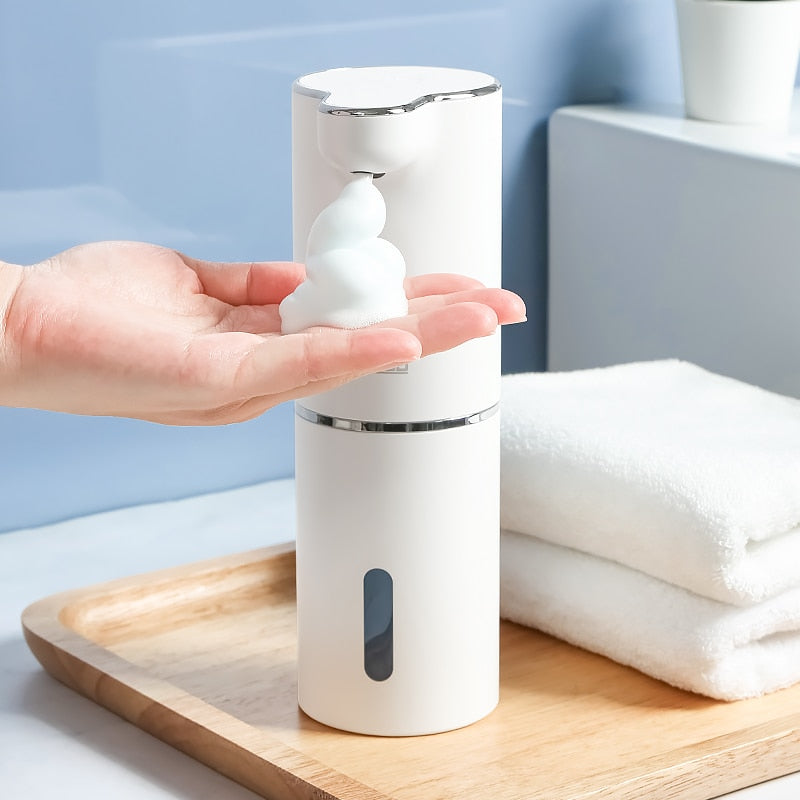Strakke voorzijde van de automatische schuimdispenser
