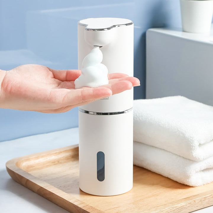 Strakke voorzijde van de automatische schuimdispenser