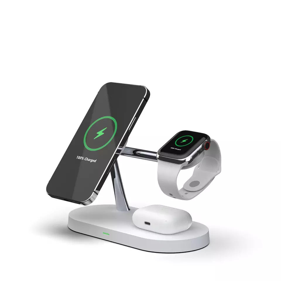 Elegant zwart MagX PRO laadstation met opgeladen apparaten op een bureau