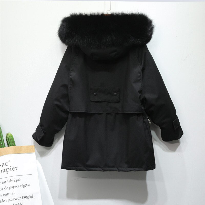 Moderne dames winterjas, luxe design, thermisch en elegant voor elke gelegenheid.