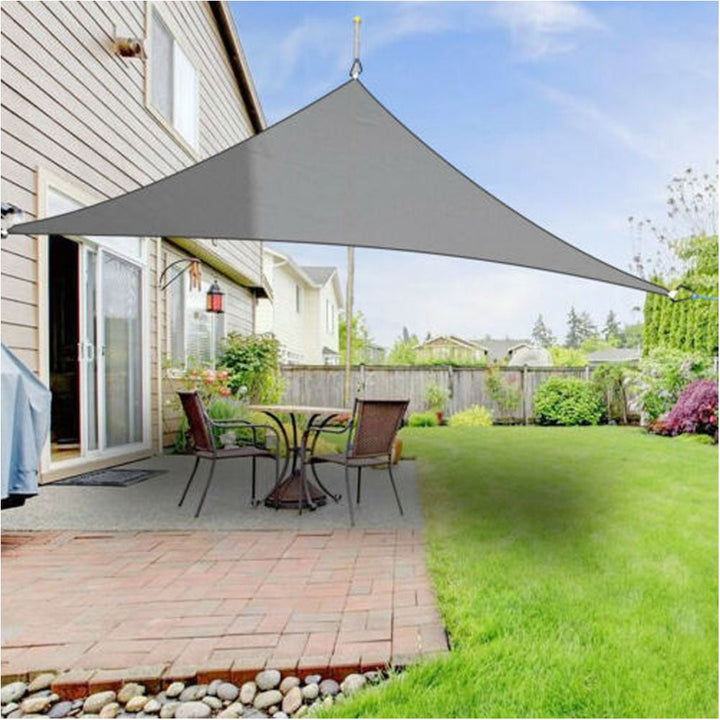Rechthoek schaduwdoek voor grote terrassen. Waterafstotend, UV-beschermend. Essentiële zonwering voor luxe buitenleven.