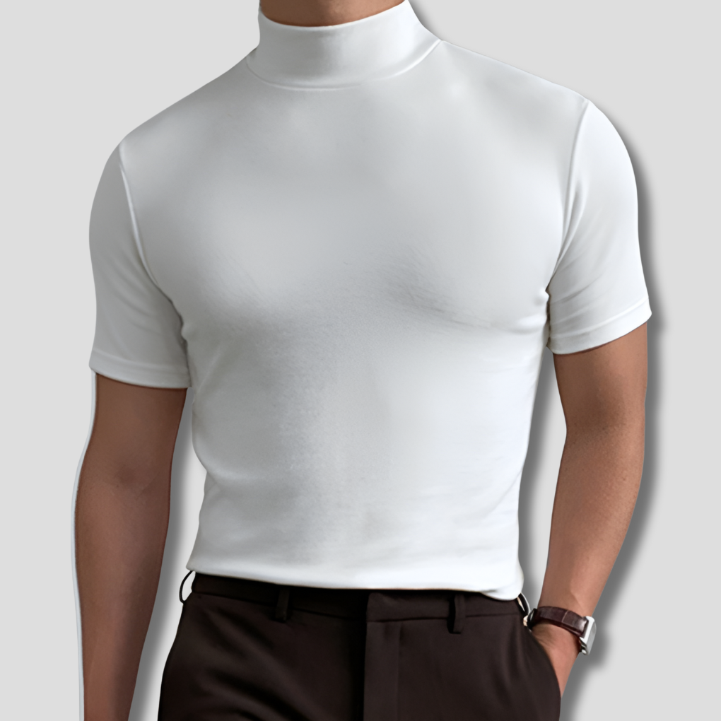 Comfortabel wit heren t-shirt met hoge kraag, ideaal voor dagelijkse mode. Veelzijdig casual shirt met korte mouwen.