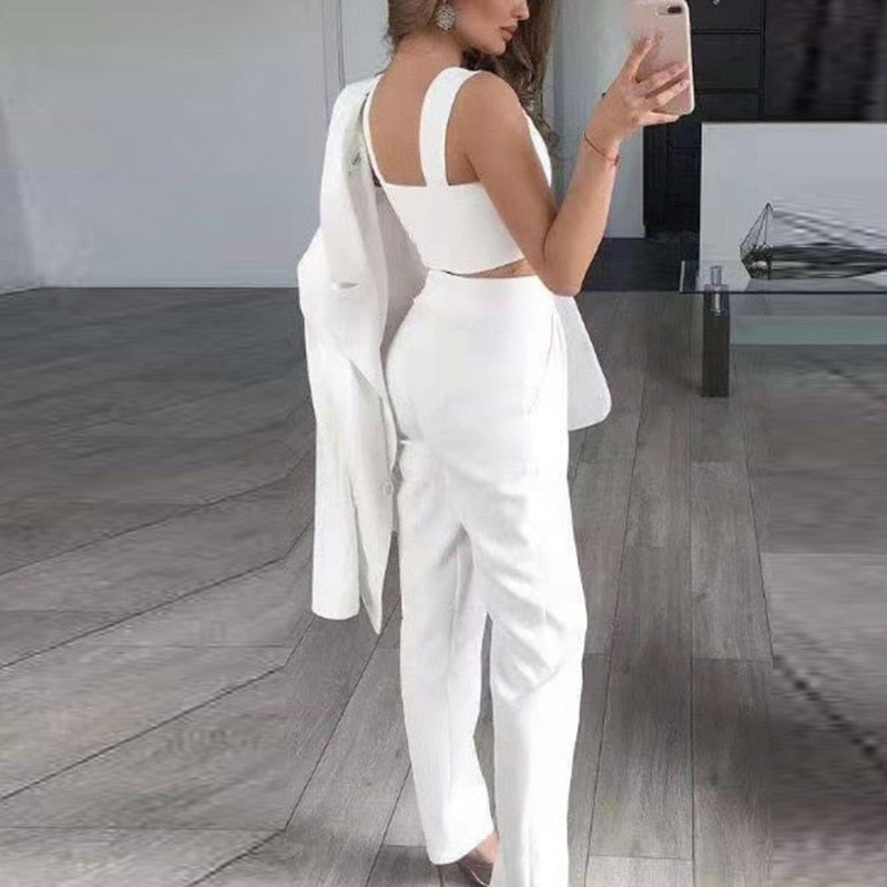 Stijlvol dames broekenpak met blazer, broek en bijpassende top
