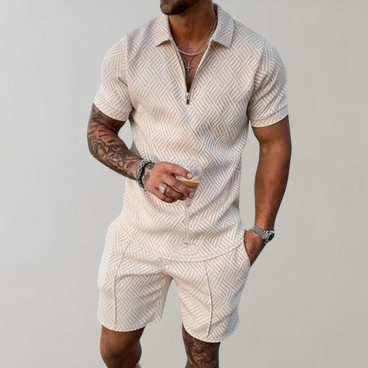 Ademende korte broek voor heren, onderdeel van de comfortabele zomerset. Ideaal voor casual zomerkleding en sportieve heren.