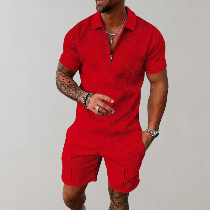 Comfortabele heren zomerset: ademend polo shirt en zachte korte broek. Stijlvolle en functionele herenkleding voor de zomer.