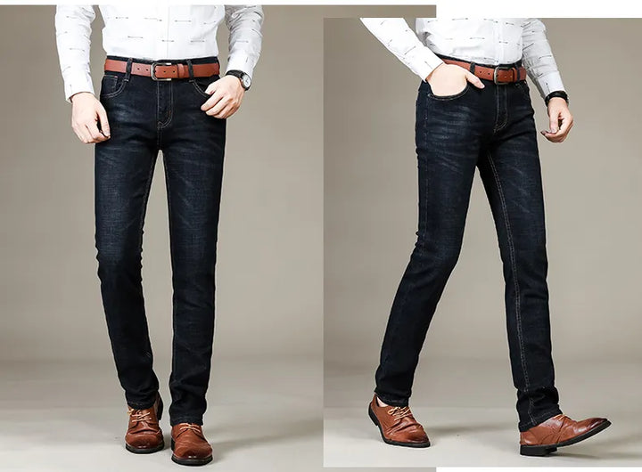 Stijlvolle zwarte casual herenmode stretch broek van dichtbij